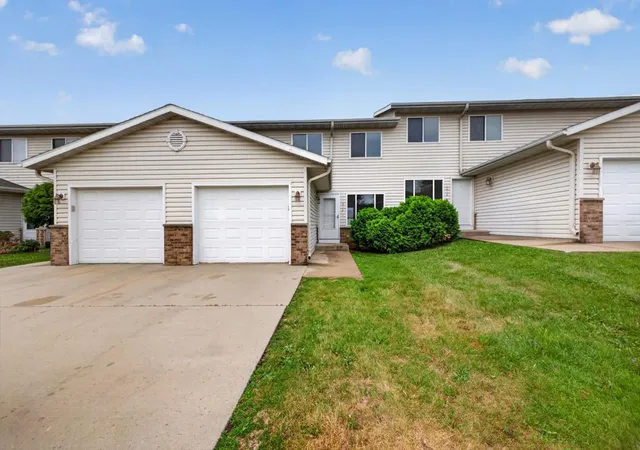 Homes for sale in Byron, MN | 1014 2nd St Nw, Byron, MN 55920 | MLS# 7091350