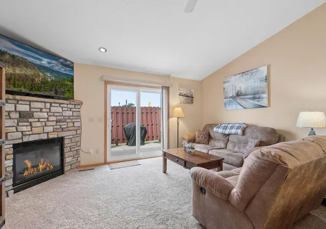 2nd image of 715 Auburn Pl Nw, Elk River, MN 55330 | MLS# 7091362