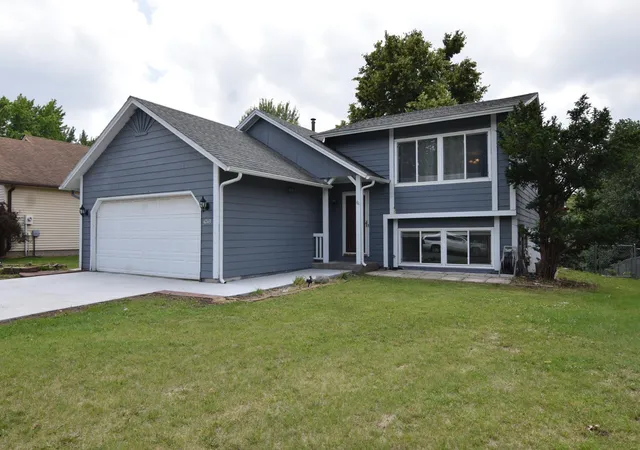 1st image of 4743 Ridgewind Trl, Eagan, MN 55122 | MLS# 7091366