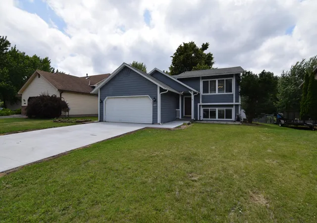 2nd image of 4743 Ridgewind Trl, Eagan, MN 55122 | MLS# 7091366