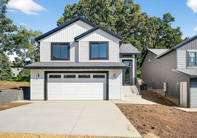 Photo 1 of Single family home for sale at 213 20th Street Sw, Rochester, MN 55902 | MLS# 7091383 | Listing updated on 2026-08-27