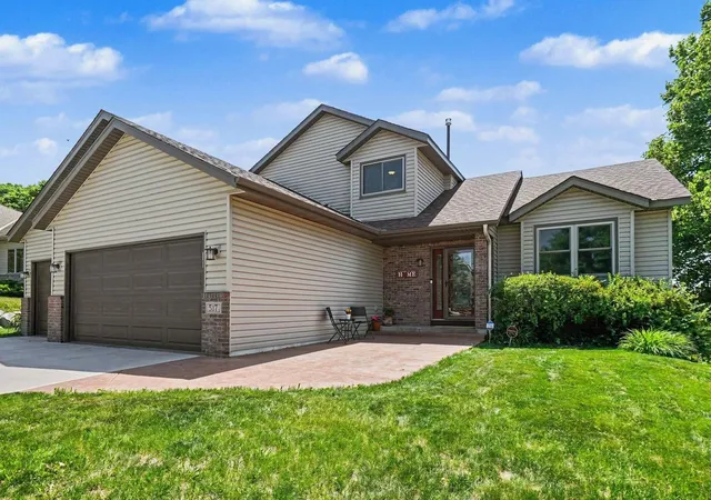 3rd image of 517 Upland Rd Nw, Saint Michael, MN 55376 | MLS# 7091410