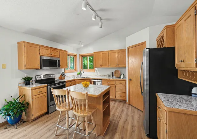 4th image of 517 Upland Rd Nw, Saint Michael, MN 55376 | MLS# 7091410