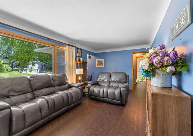 Homes for sale in Northfield, MN | 512 Woodley St E, Northfield, MN 55057 | MLS# 7091415