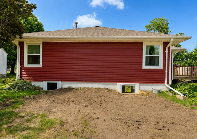 Homes for sale in New Richland, MN | 506 Ash Ave N, New Richland, MN 56072 | MLS# 7091438