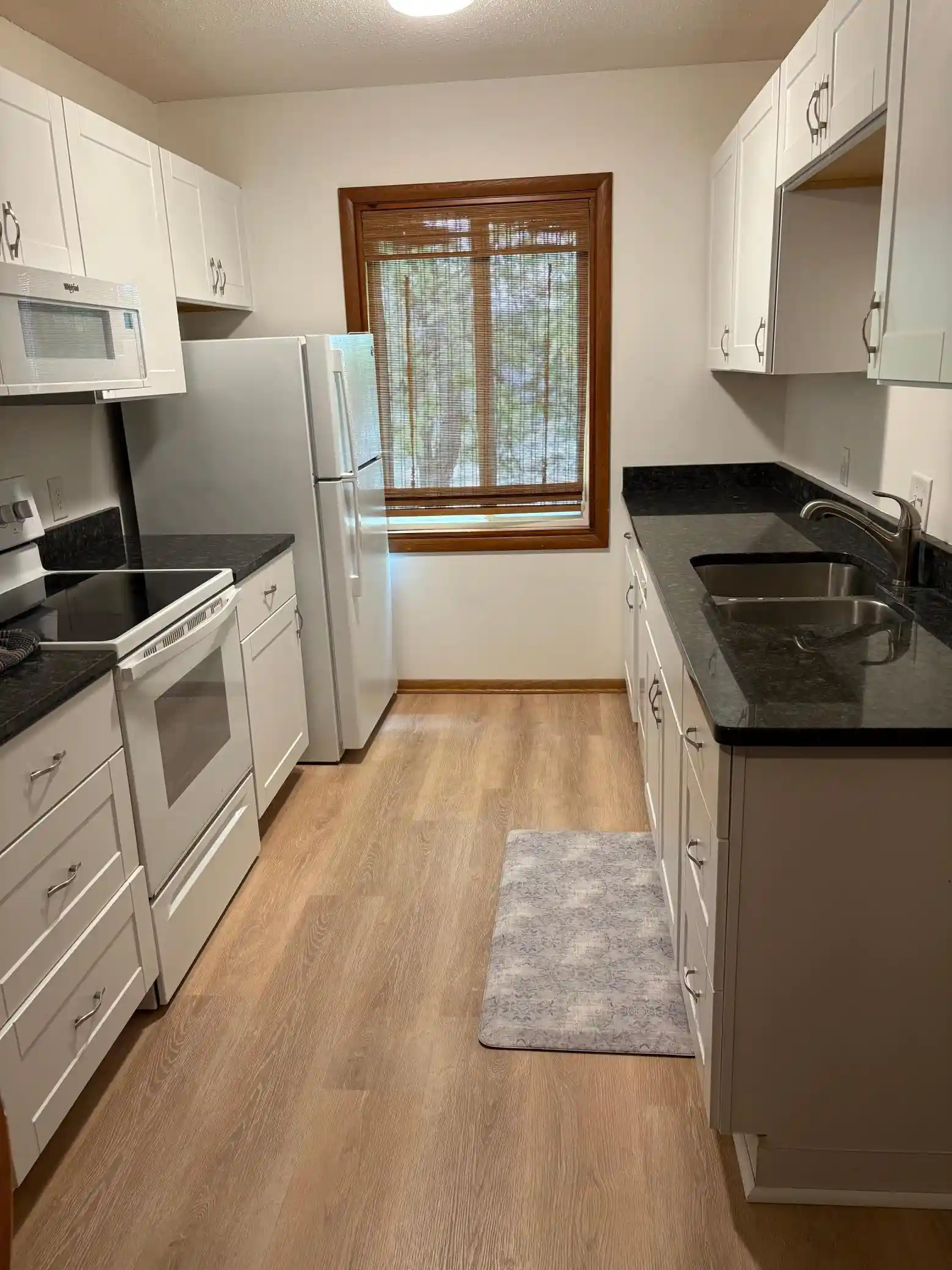 Listing Photo 2 - Condo for sale in 354 Elton Hls Dr NW located at 354 Elton Hls Dr NW, Rochester, MN 55901 - Unit #32