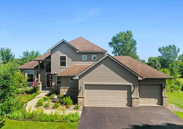 Photo 2 of Sale Pending at 19405 Canby Ct, Farmington, MN 55024 | MLS# 7091479 | Listing updated on 2026-08-31