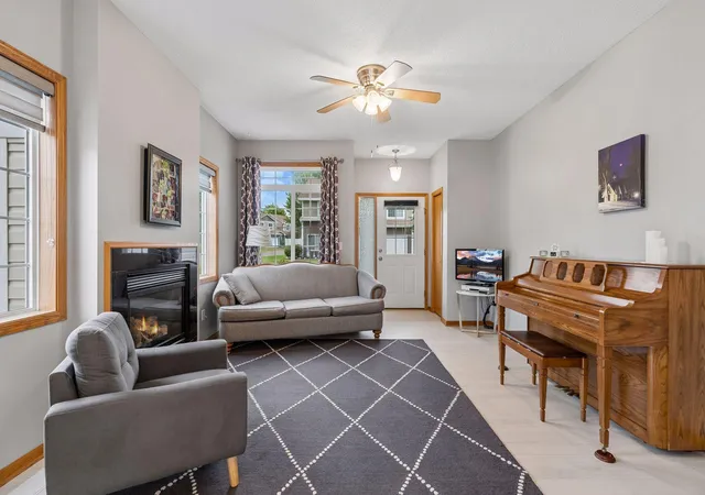4th image of 21172 S Morgan Dr, Forest Lake, MN 55025 | MLS# 7091539