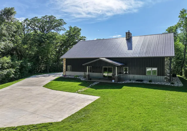 4th image of 17200 Aaron Hts Nw, Evansville, MN 56326 | MLS# 7091613