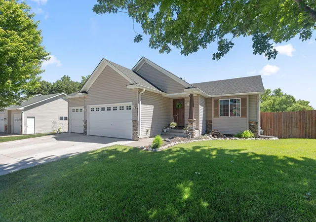 Homes for sale in Annandale, MN | 741 Morrison Ave S, Annandale, MN 55302 | MLS# 7091614