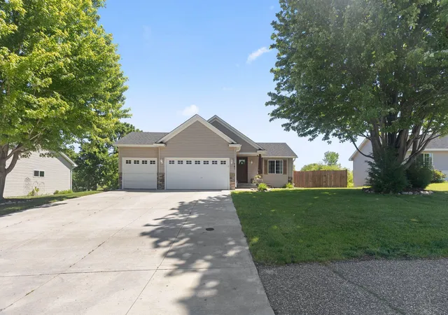 Homes for sale in Annandale, MN | 741 Morrison Ave S, Annandale, MN 55302 | MLS# 7091614