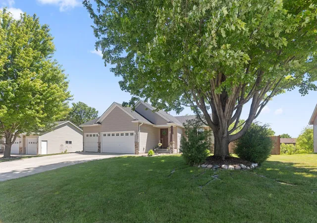 Homes for sale in Annandale, MN | 741 Morrison Ave S, Annandale, MN 55302 | MLS# 7091614