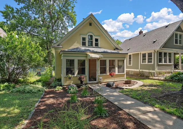 2nd image of 4327 Pillsbury Ave S, Minneapolis, MN 55409 | MLS# 7091626