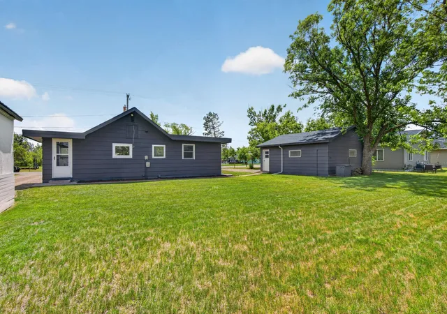Photo 3 of Single family home for sale at 213 Roosevelt Rd SW, Bemidji, MN 56601 | MLS# 7091648 | Listing updated on 2026-10-05