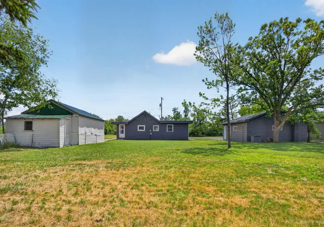 Photo 4 of Single family home for sale at 213 Roosevelt Rd SW, Bemidji, MN 56601 | MLS# 7091648 | Listing updated on 2026-10-05