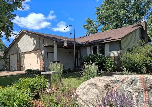 2nd image of 8427 Cooper Wy, Inver Grove Heights, MN 55076 | MLS# 7091707