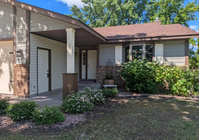 Homes for sale in Inver Grove Heights, MN | 8427 Cooper Wy, Inver Grove Heights, MN 55076 | MLS# 7091707