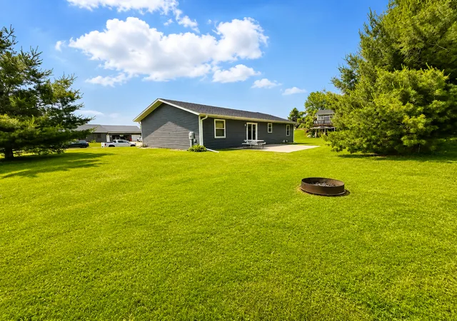 2nd image of 207 2nd Ave Nw, Altura, MN 55910 | MLS# 7091717