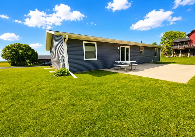 3rd image of 207 2Nd Ave Nw, Altura, MN 55910 | MLS# 7091717