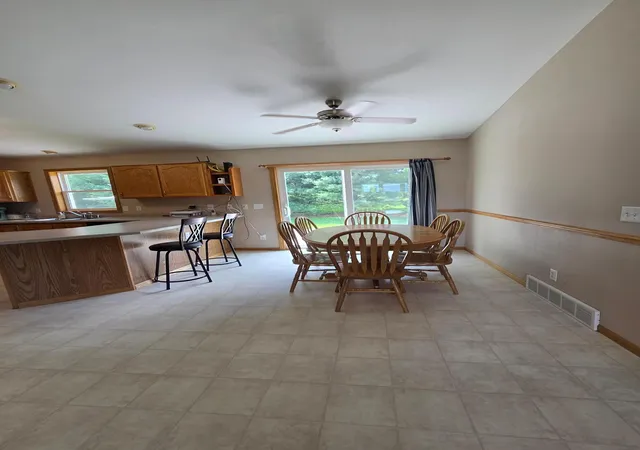 4th image of 207 2Nd Ave Nw, Altura, MN 55910 | MLS# 7091717