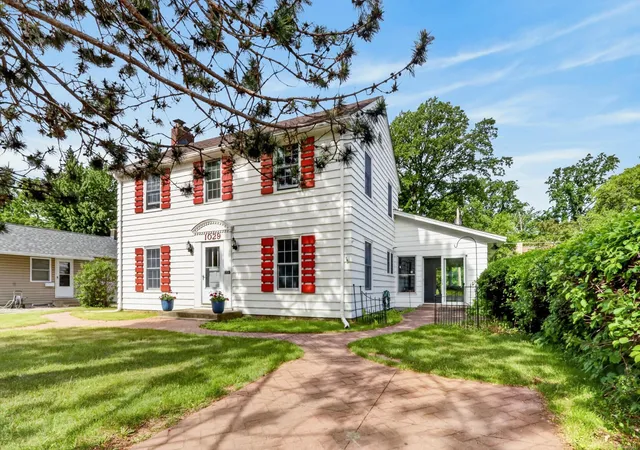 1st image of 1029 Nw 1st Ave, Grand Rapids, MN 55744 | MLS# 7091734