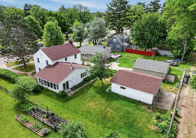 3rd image of 1029 Nw 1St Ave, Grand Rapids, MN 55744 | MLS# 7091734