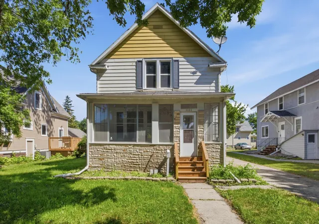1st image of 1111 8th Ave N, Fargo, ND 58102 | MLS# 7091754