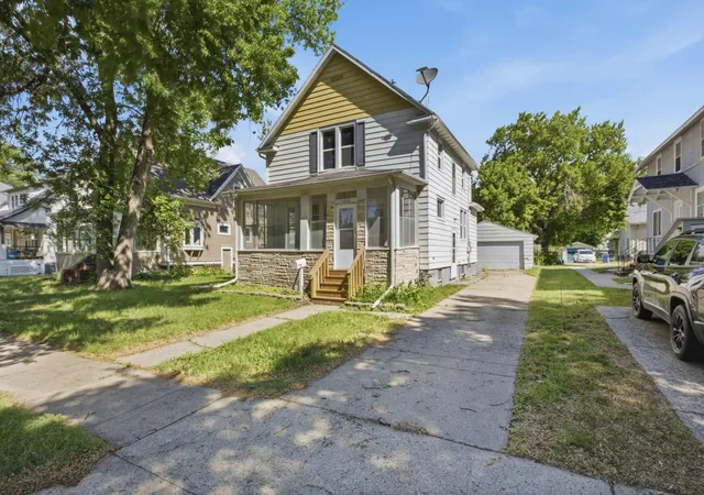 2nd image of 1111 8th Ave N, Fargo, ND 58102 | MLS# 7091754