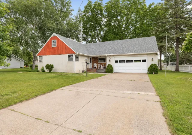 Homes for sale in Little Falls, MN | 515 6th St Se, Little Falls, MN 56345 | MLS# 7091757