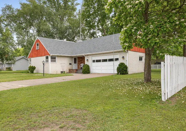 Homes for sale in Little Falls, MN | 515 6th St Se, Little Falls, MN 56345 | MLS# 7091757