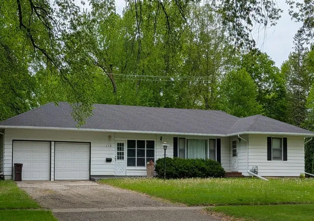 Photo 2 of Single family home for sale at 112 S 12th Street, Montevideo, MN 56265 | MLS# 7091772 | Listing updated on 2026-09-12