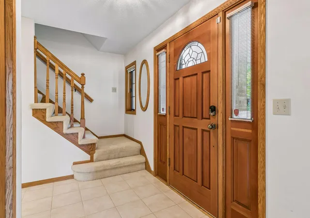 Homes for sale in Vadnais Heights, MN | 156 Red Oaks Dr, Vadnais Heights, MN 55127 | MLS# 7091807
