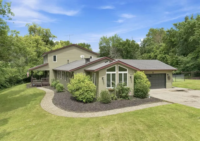 Homes for sale in Cannon Falls, MN | 35180 County 14 Blvd, Cannon Falls, MN 55009 | MLS# 7091832