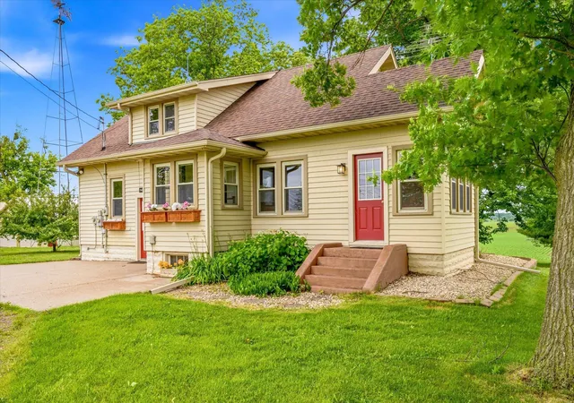 Homes for sale in Braham, MN | 4475 409th Ave Nw, Braham, MN 55006 | MLS# 7091841