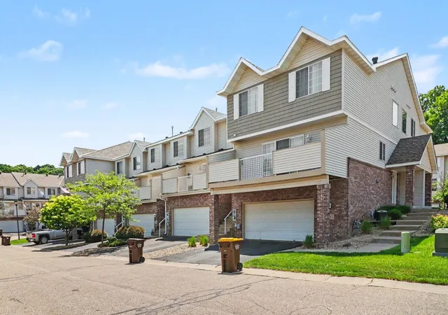 Photo 3 of Sale Pending at 14260 Fountain Hills Ct Ne, Prior Lake, MN 55372 | MLS# 7091865 | Listing updated on 2026-09-21