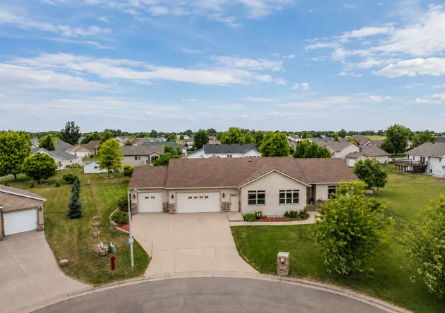 Photo 2 of Single family home for sale at 969 32nd Street S, Moorhead, MN 56560 | MLS# 7091881 | Listing updated on 2026-08-22