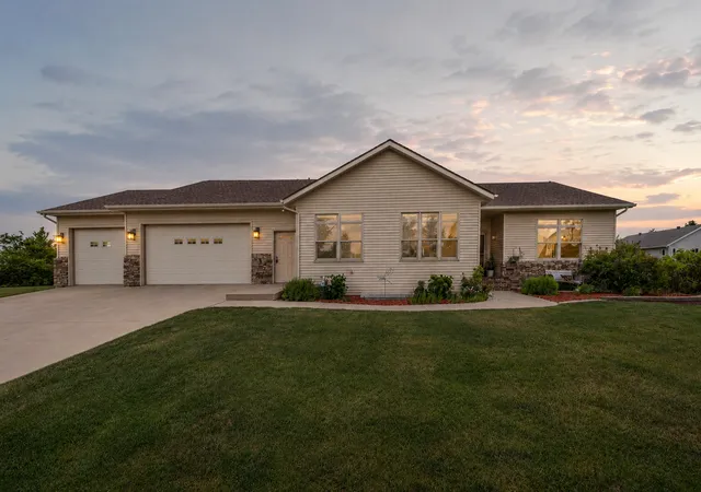 Photo 3 of Single family home for sale at 969 32nd Street S, Moorhead, MN 56560 | MLS# 7091881 | Listing updated on 2026-08-22