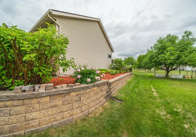 Photo 4 of Single family home for sale at 969 32nd Street S, Moorhead, MN 56560 | MLS# 7091881 | Listing updated on 2026-08-22