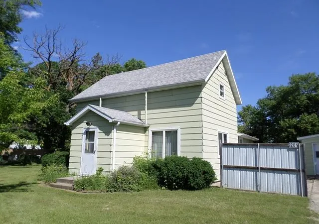 Homes for sale in Thief River Falls, MN | 201 Greenwood St E, Thief River Falls, MN 56701 | MLS# 7091900