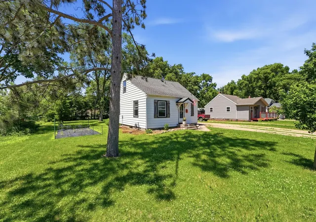 Homes for sale in Litchfield, MN | 719 N Ramsey Ave, Litchfield, MN 55355 | MLS# 7091902