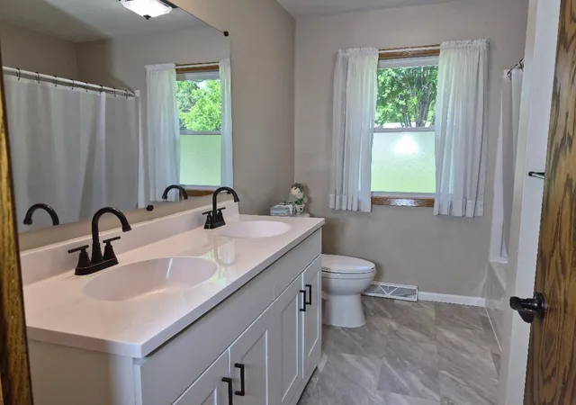 5th image of 302 Sunrise Ln, Marshall, MN 56258 | MLS# 7091910