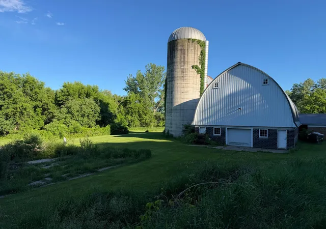 Photo 1 of Single family home for sale at 48050 Old River Blf Rd, Saint Peter, MN 56082 | MLS# 7091921 | Listing updated on 2026-09-23