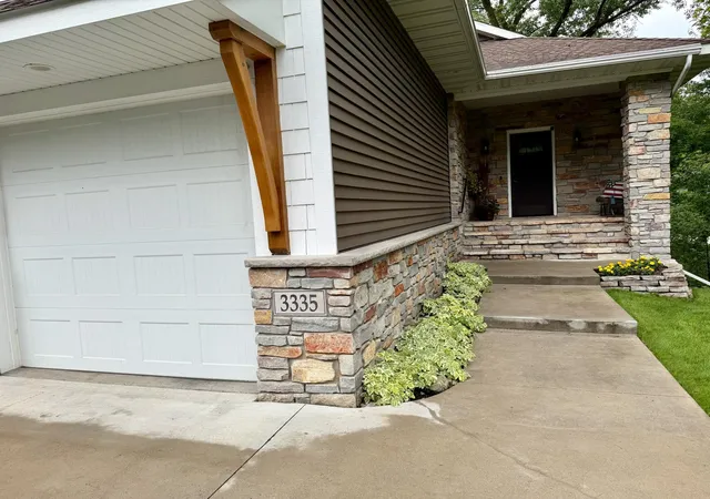 Homes for sale in Shoreview, MN | 3335 Victoria St N, Shoreview, MN 55126 | MLS# 7091934