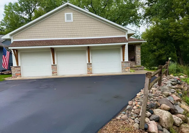 Homes for sale in Shoreview, MN | 3335 Victoria St N, Shoreview, MN 55126 | MLS# 7091934