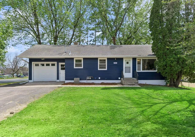 4th image of 4965 Main St E, Maple Plain, MN 55359 | MLS# 7091936