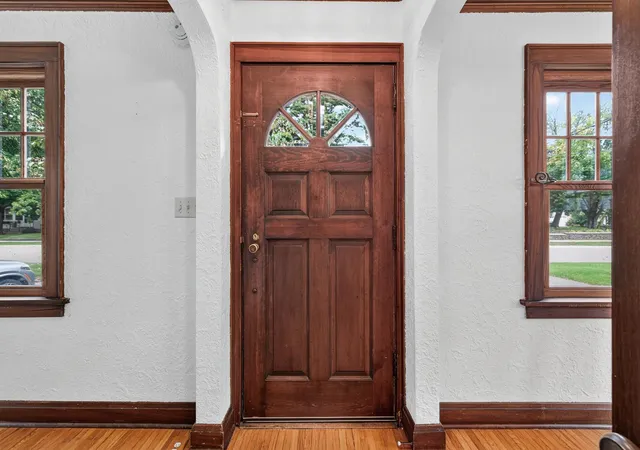 Photo 4 of Single family home for sale at 2304 6th Street, Saint Paul, MN 55110 | MLS# 7091942 | Listing updated on 2026-10-02