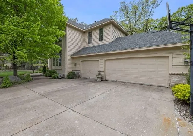 2nd image of 14700 White Oak Dr, Burnsville, MN 55337 | MLS# 7091944