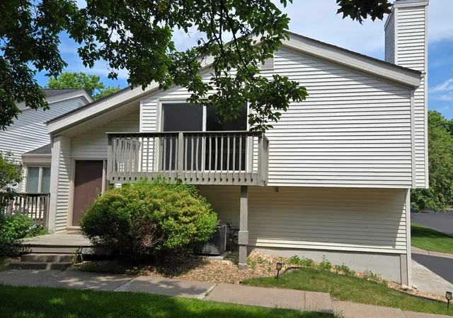 Photo 1 of Sale Pending at 361 Elan Ct, Saint Paul, MN 55125 | MLS# 7091953 | Listing updated on 2026-08-22