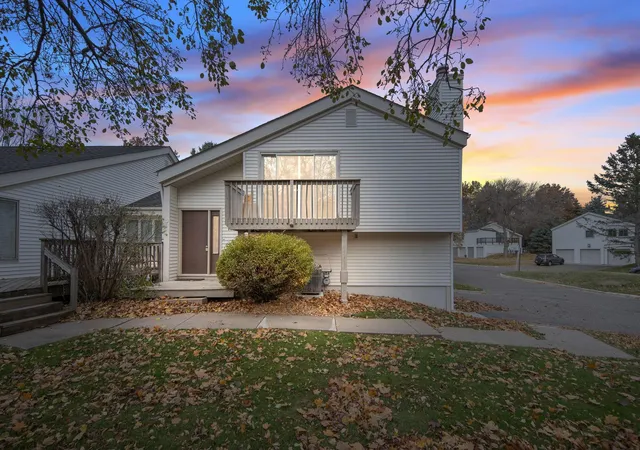 Photo 3 of Sale Pending at 361 Elan Ct, Saint Paul, MN 55125 | MLS# 7091953 | Listing updated on 2026-08-22