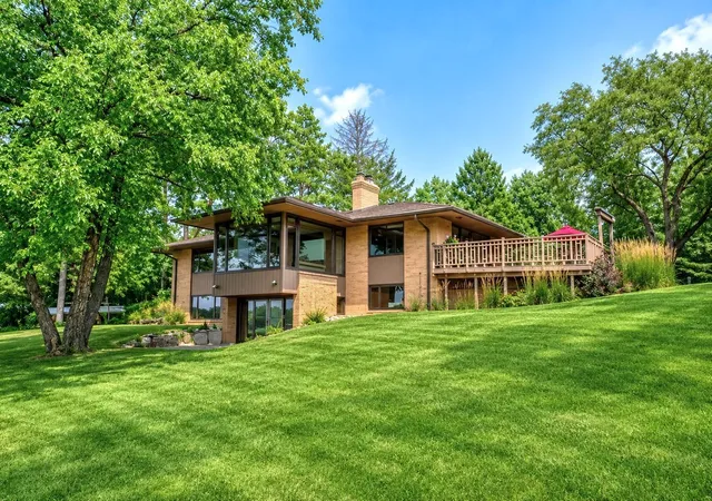Photo 1 of Sale Pending at 19 Dove Ln, Saint Paul, MN 55127 | MLS# 7091984 | Listing updated on 2026-10-07